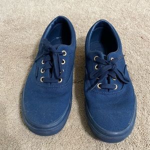 Lace up navy blue vans